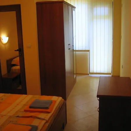 Nedev's In Lazur 2 Complex *